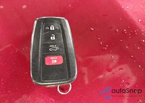 2022 Toyota Highlander Xle z USA, uszkodzony, nr VIN 5TDGZRAHXNS557967